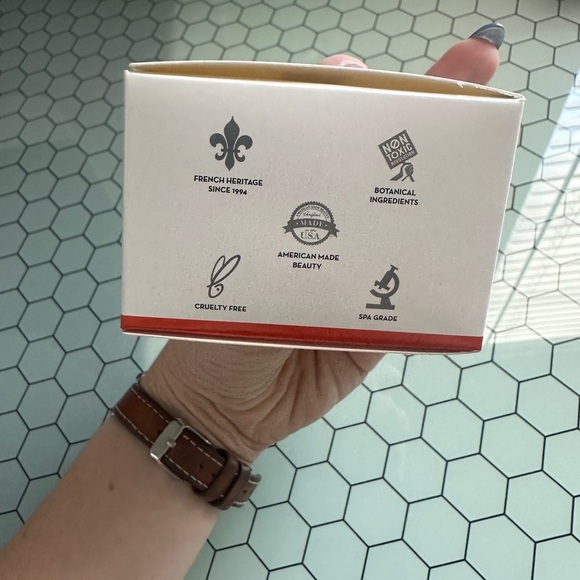 NIB Sonage Lumenez Vitamin Rich Crème - Picture 4 of 6